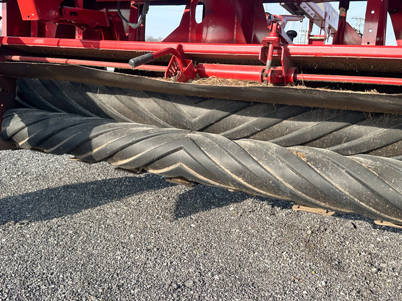 2011 New-Holland H7450