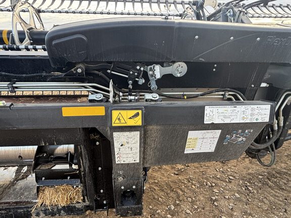 Used 2023 MacDon FD245 Combine Platforms at Horizon Ag & Turf in Vermilion, AB - Photo9