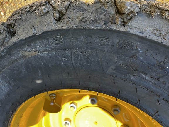 2023 John Deere 324G - Photo9