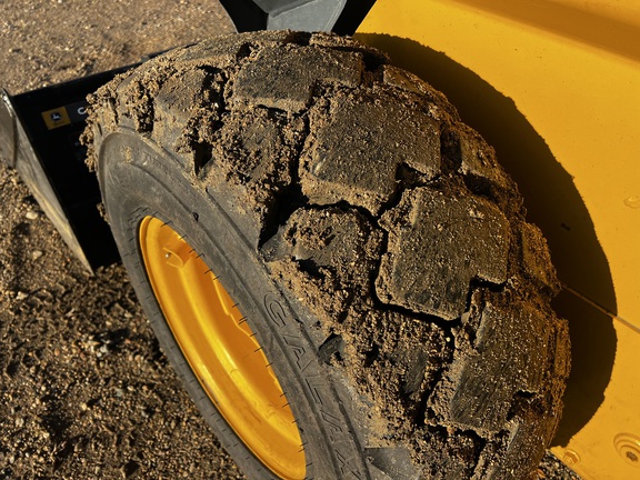 2023 John Deere 324G - Photo10