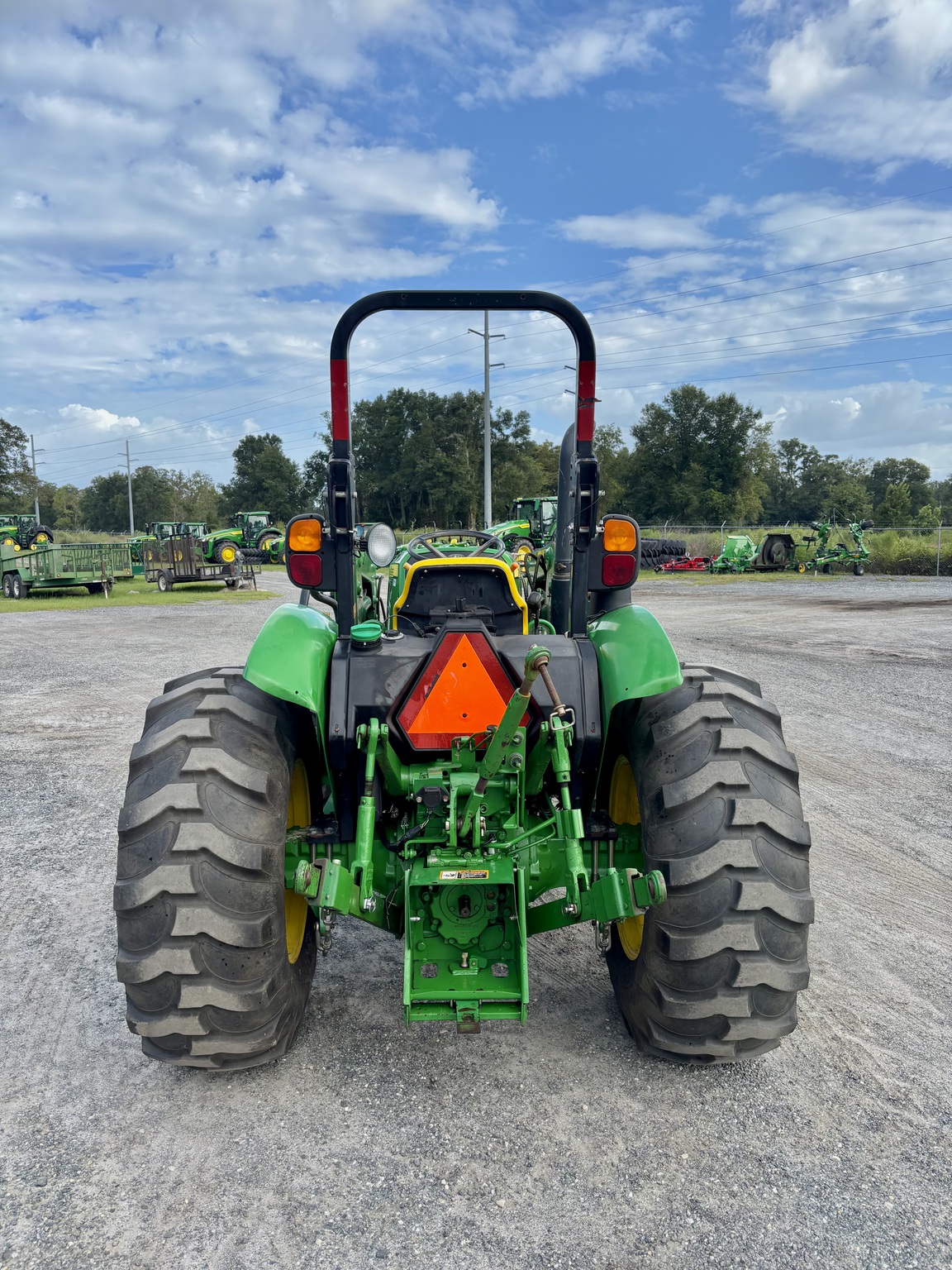 2015 John Deere 5055E Image 4
