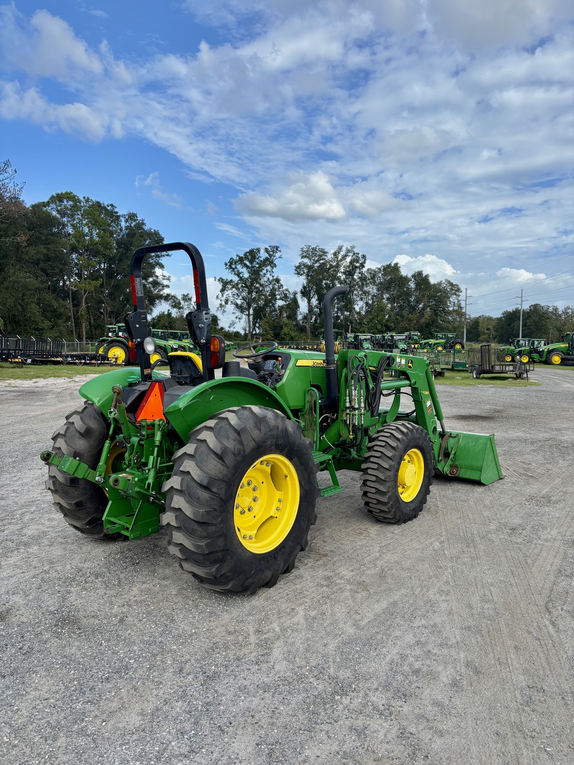 2015 John Deere 5055E Image 5