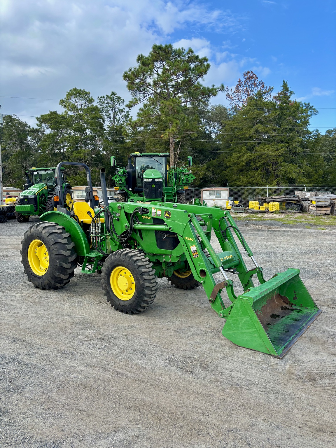 2015 John Deere 5055E Image 7