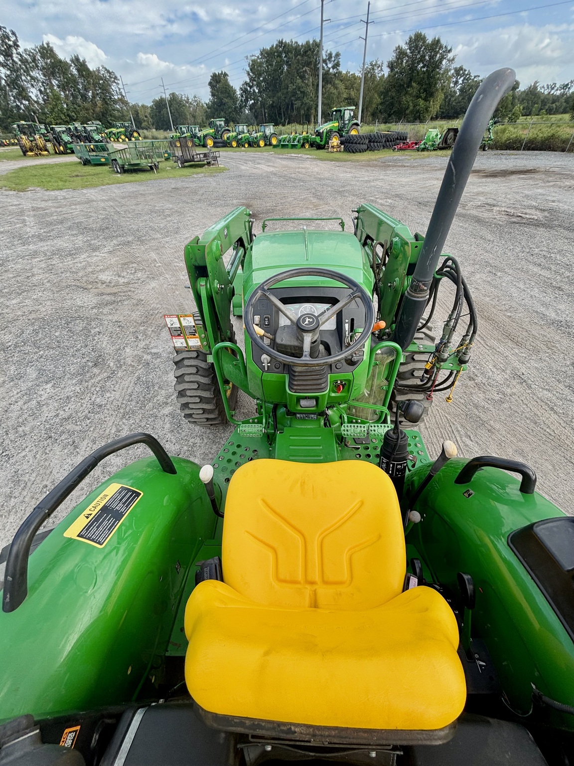2015 John Deere 5055E Image 9