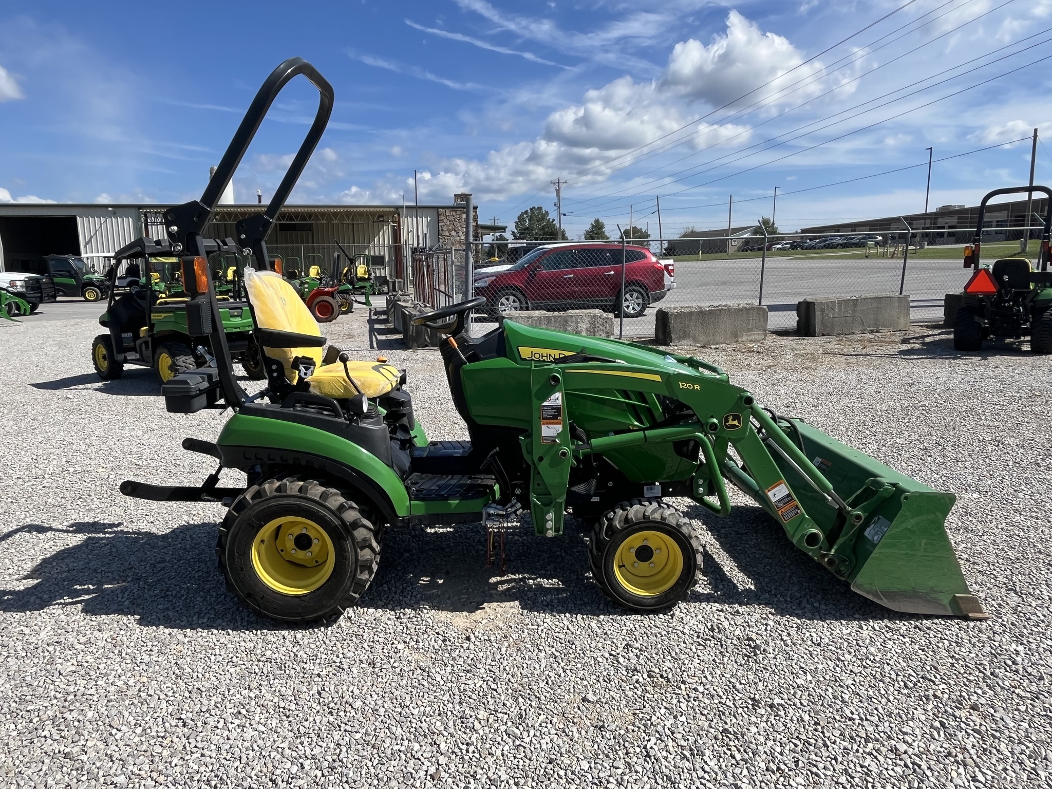 2022 John Deere 1025R