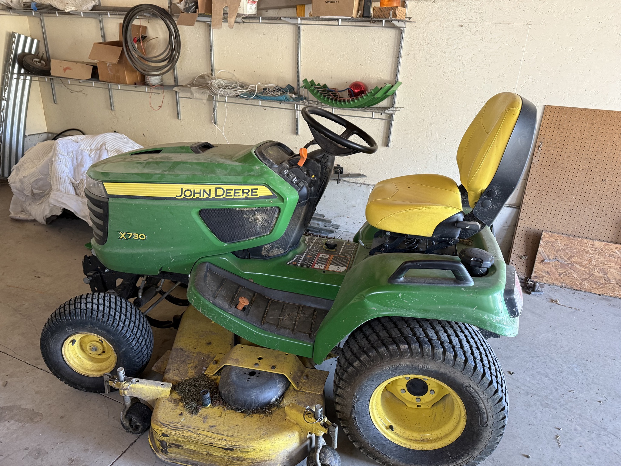 2015 John Deere X730 Image 3