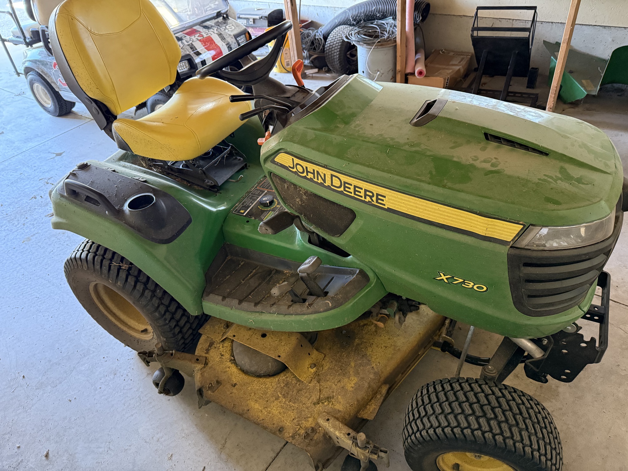 2015 John Deere X730 Image 5