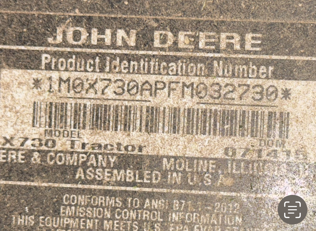 2015 John Deere X730 Image 16