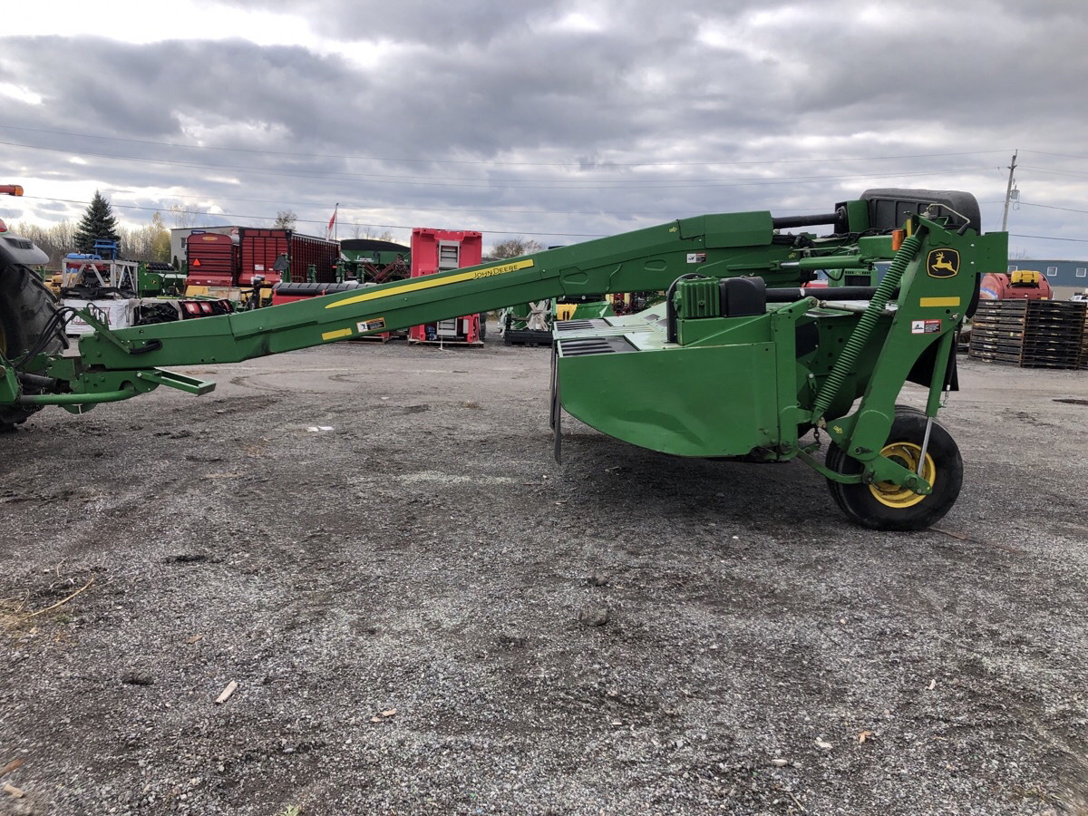 2012 John Deere 835 Image 2