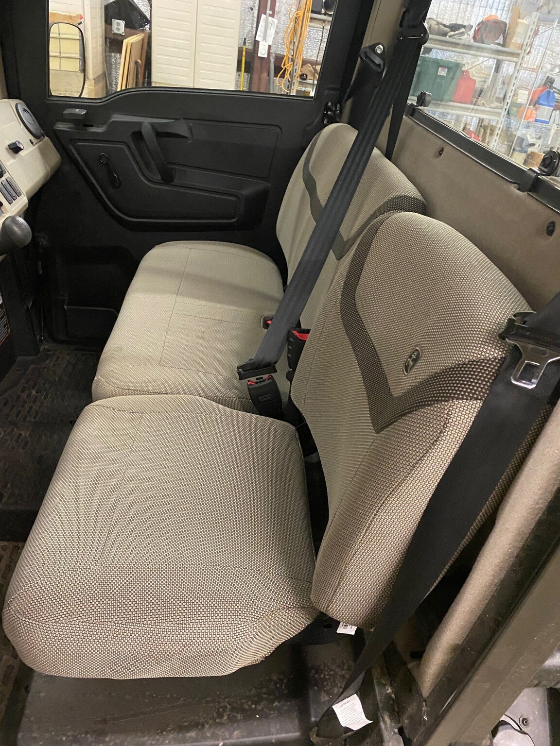 2024 John Deere XUV 835R Image 9