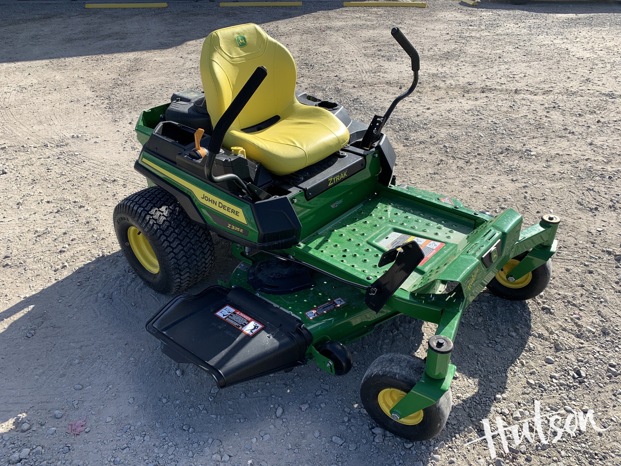 2024 John Deere Z325E