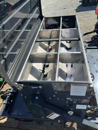 2025 John Deere 4044M-5