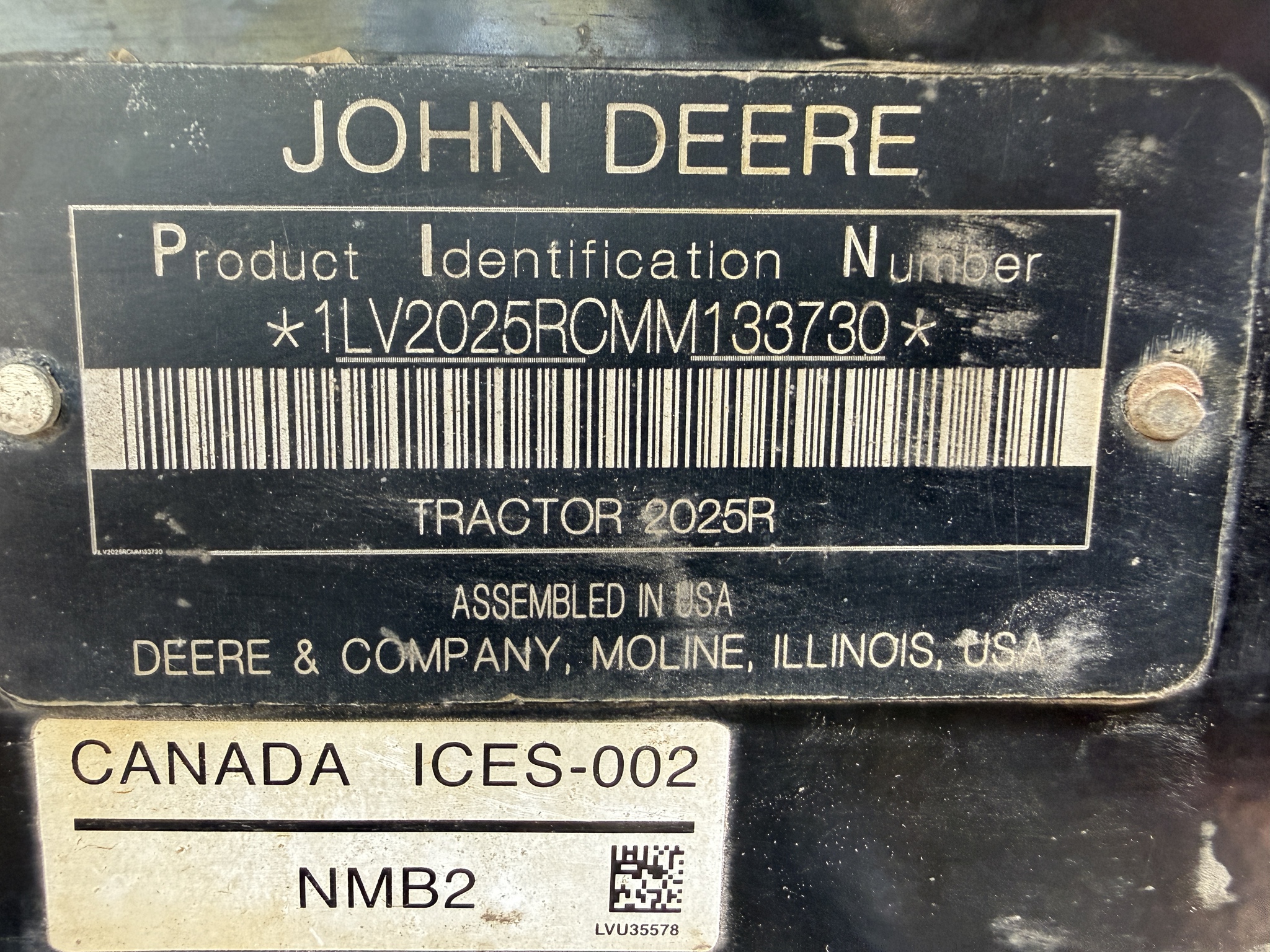 2021 John Deere 2025R Image 2