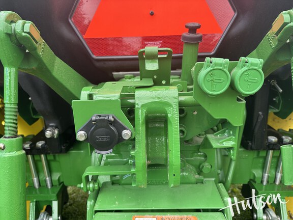 Photo of 2024 John Deere 5060E