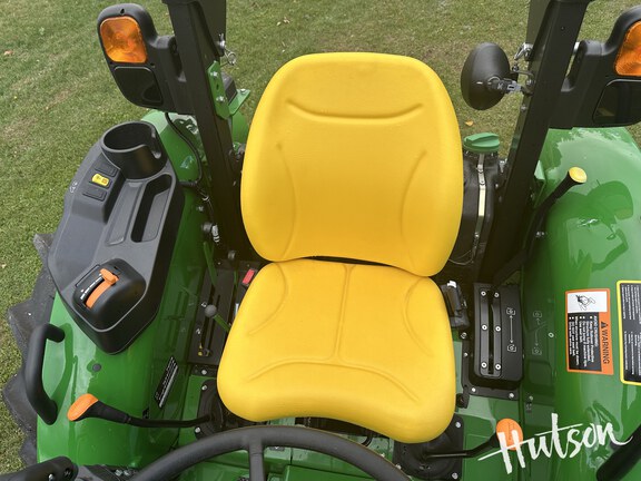 Photo of 2024 John Deere 5060E