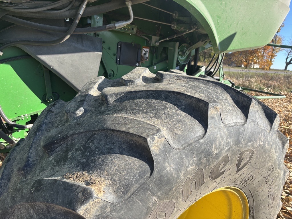 2019 John Deere S780 Image 8