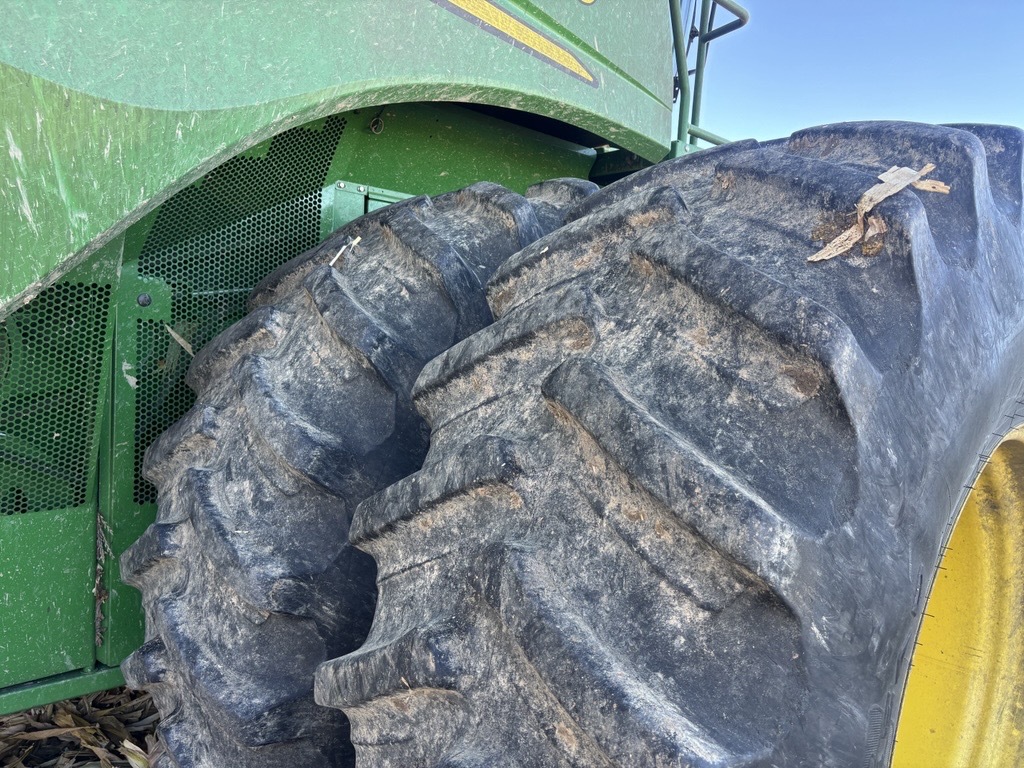 2019 John Deere S780 Image 12