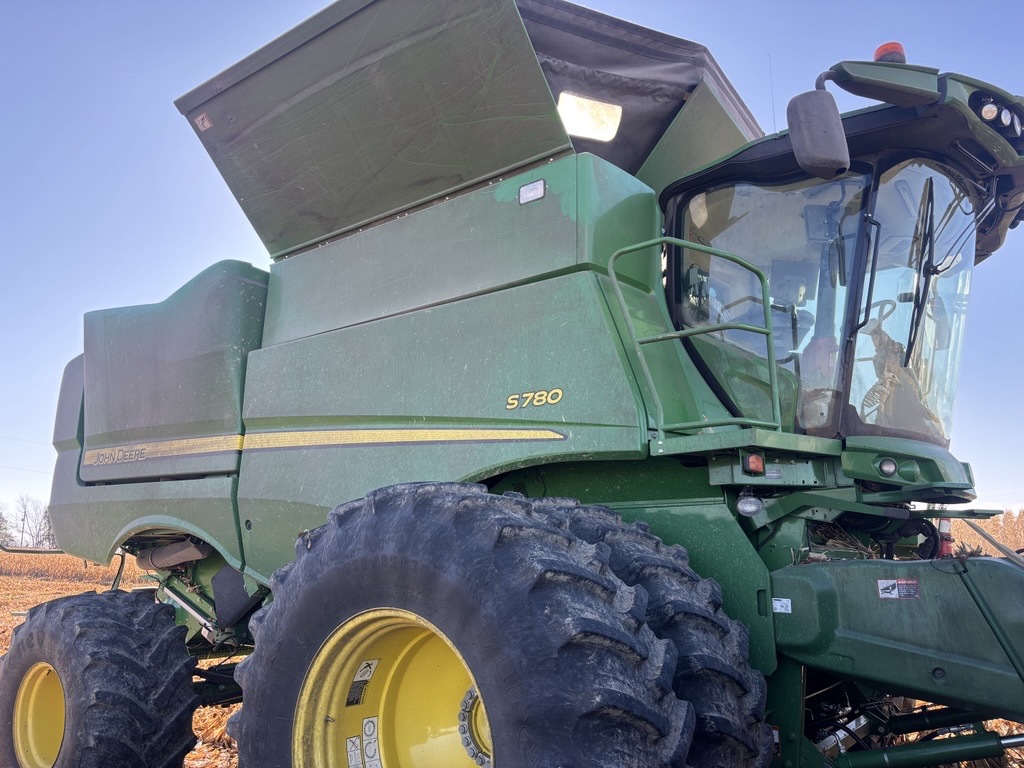 2019 John Deere S780 Image 1