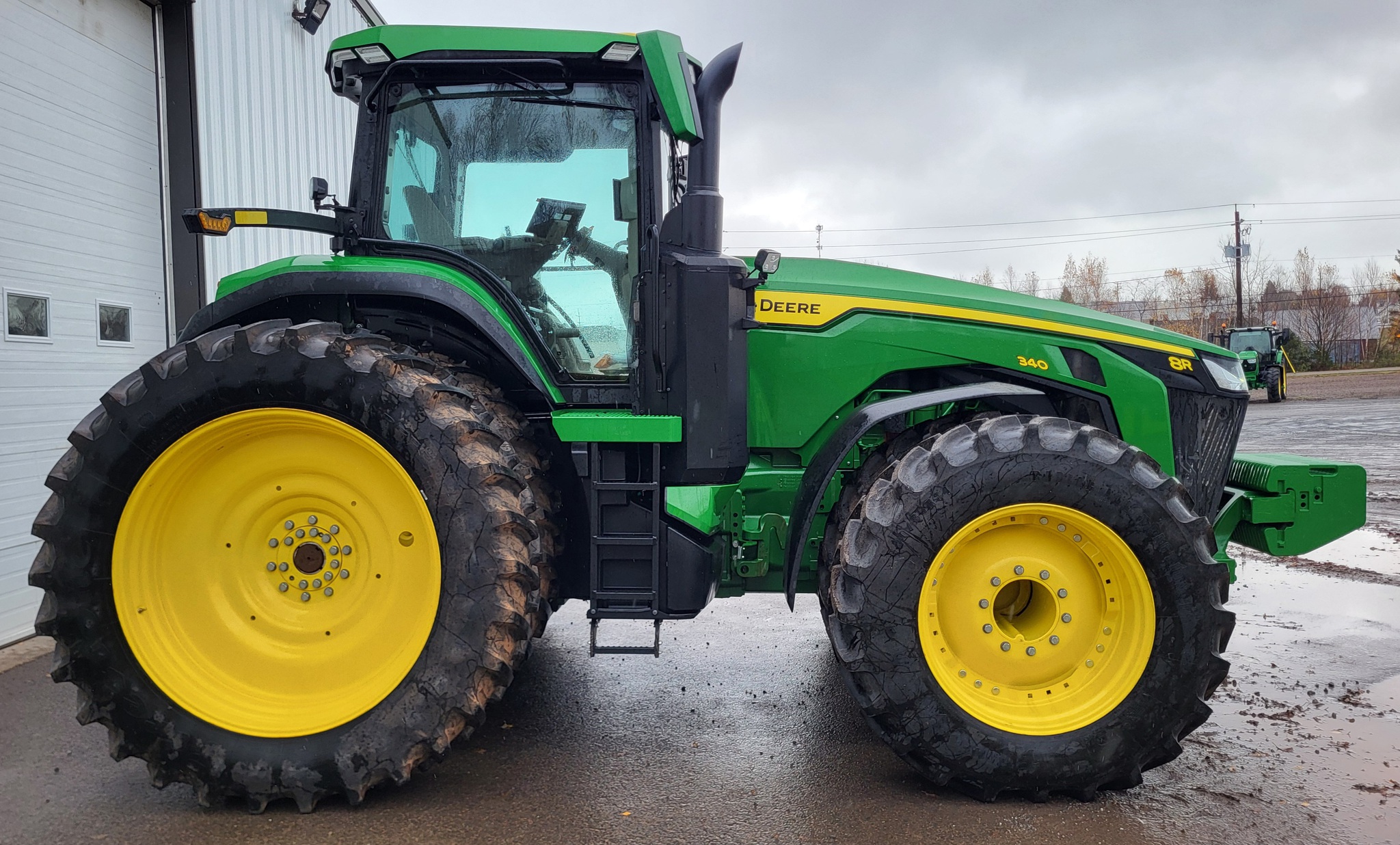 2024 John Deere 8R 340 Image 12