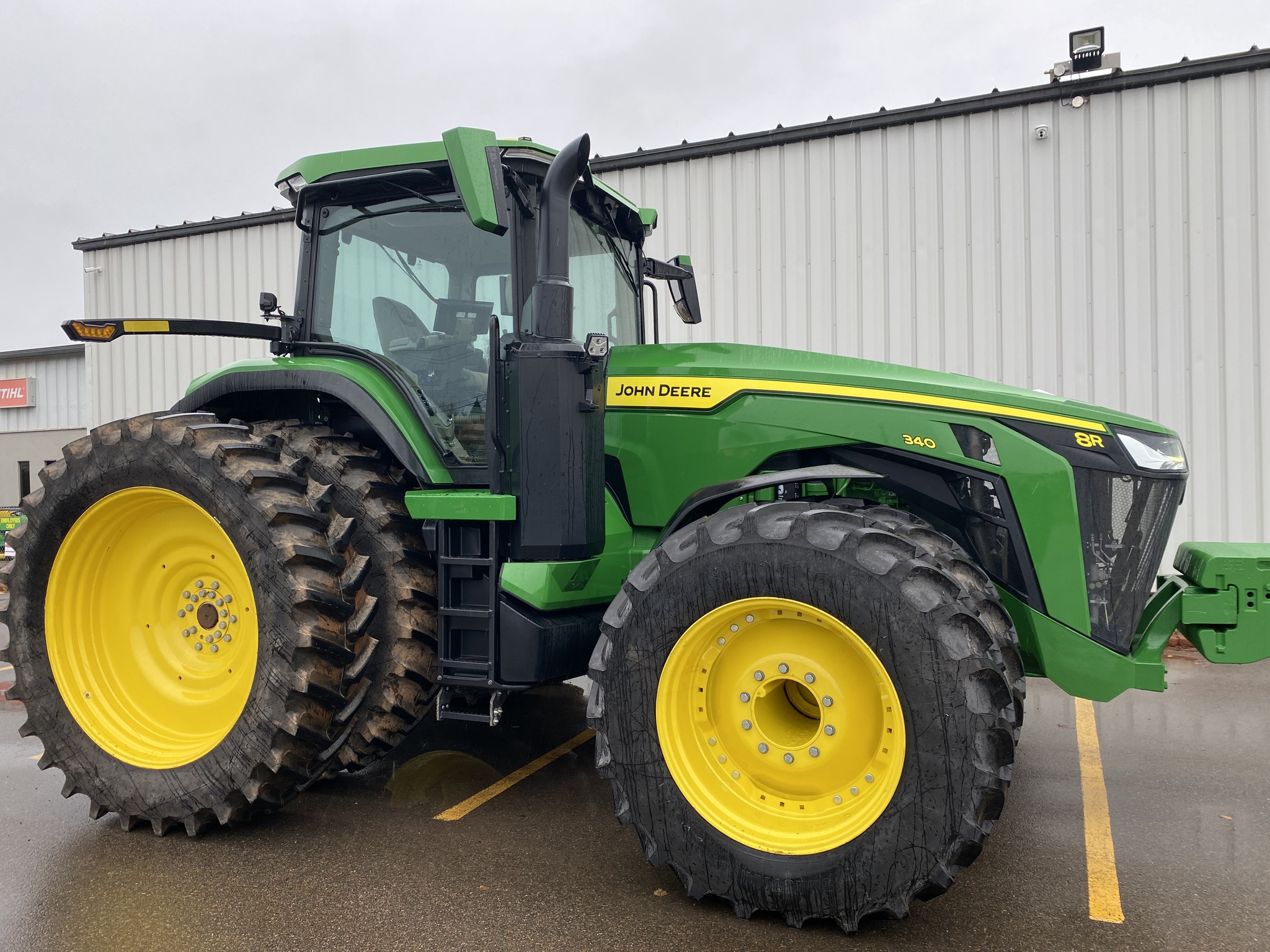2024 John Deere 8R 340 Image 8