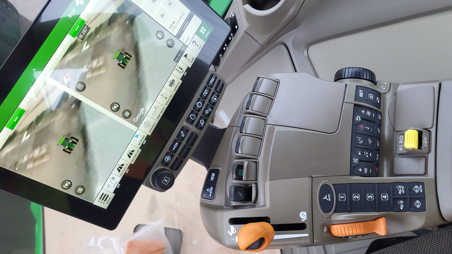 2024 John Deere 8R 340 Image 17