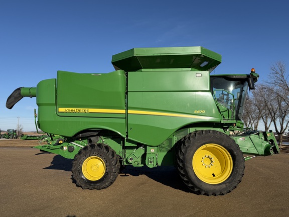 2014 John Deere S670 - Photo2