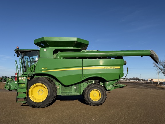2014 John Deere S670 - Photo6