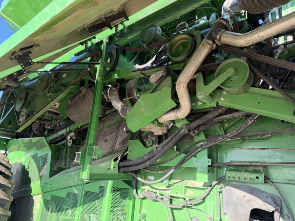 2014 John Deere S670 - Photo17