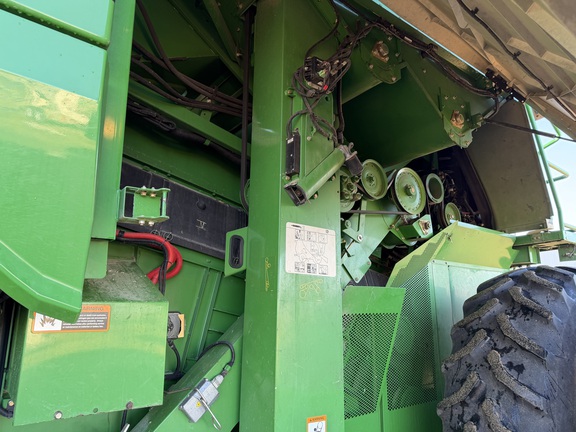 2014 John Deere S670 - Photo21