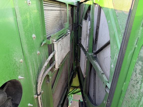 2014 John Deere S670 - Photo31