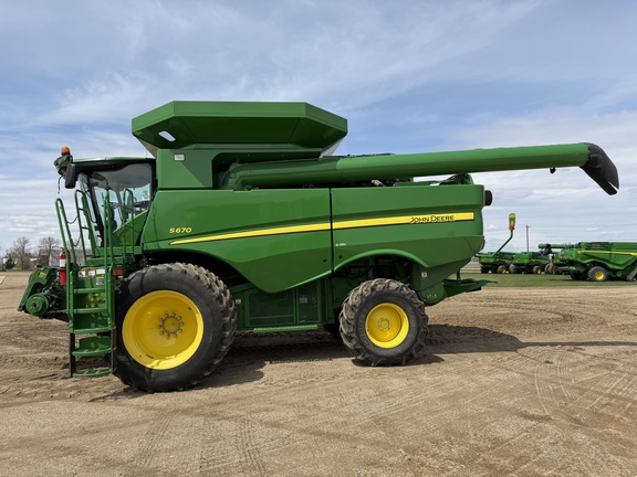 2014 John Deere S670 - Photo6