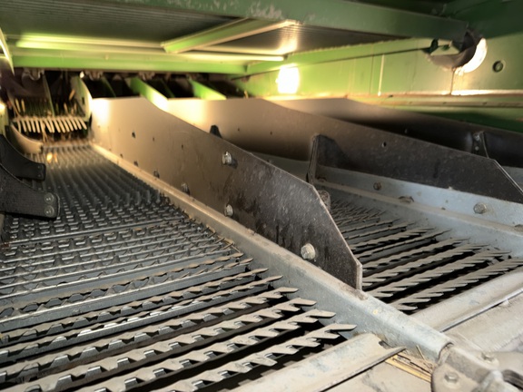 2014 John Deere S670 - Photo19