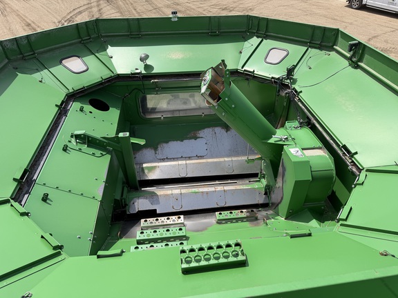 2014 John Deere S670 - Photo36