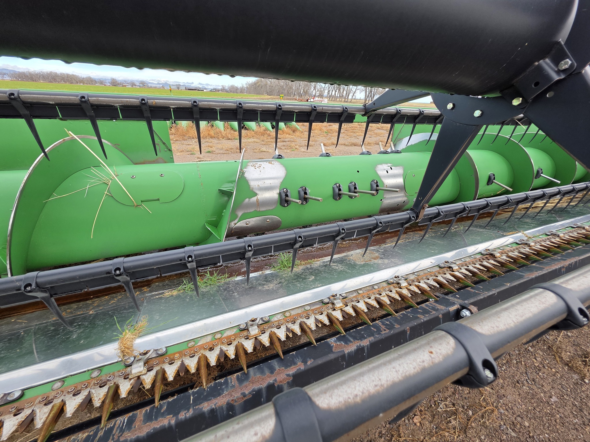 2009 John Deere 630R Image 4