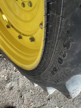 2011 John Deere 8335R - Photo10