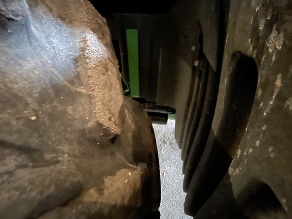 2011 John Deere 8335R - Photo8