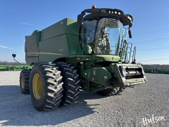 Photo of 2020 John Deere S790