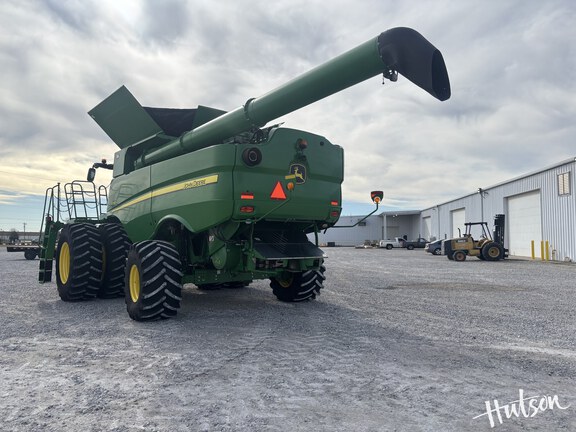 Photo of 2020 John Deere S790