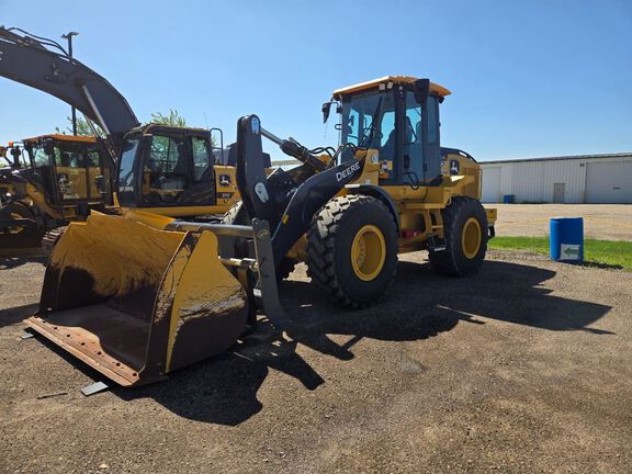 2023 John Deere 544P