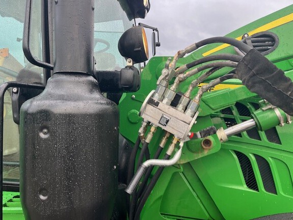 2015 John Deere 6130R