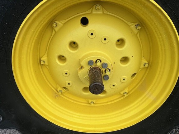 2015 John Deere 6130R