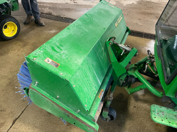 2020 John Deere 60'' HEAVY DUTY BROOM - Photo1