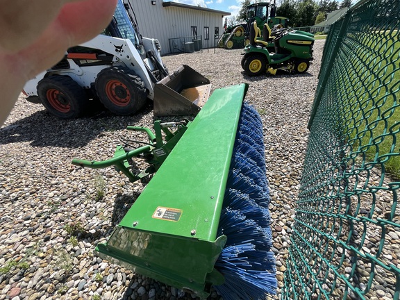 2020 John Deere 60'' HEAVY DUTY BROOM - Photo3