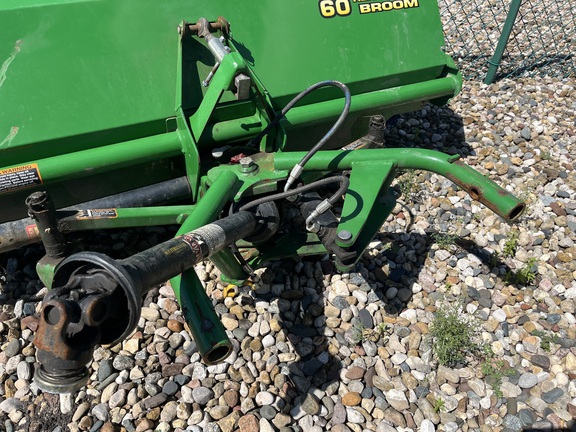 2020 John Deere 60'' HEAVY DUTY BROOM - Photo8