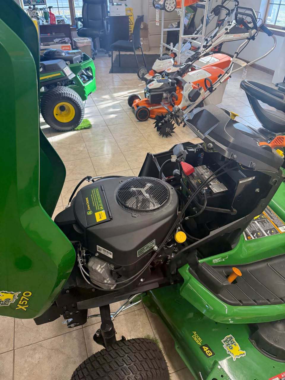 2024 John Deere x570 Image 2