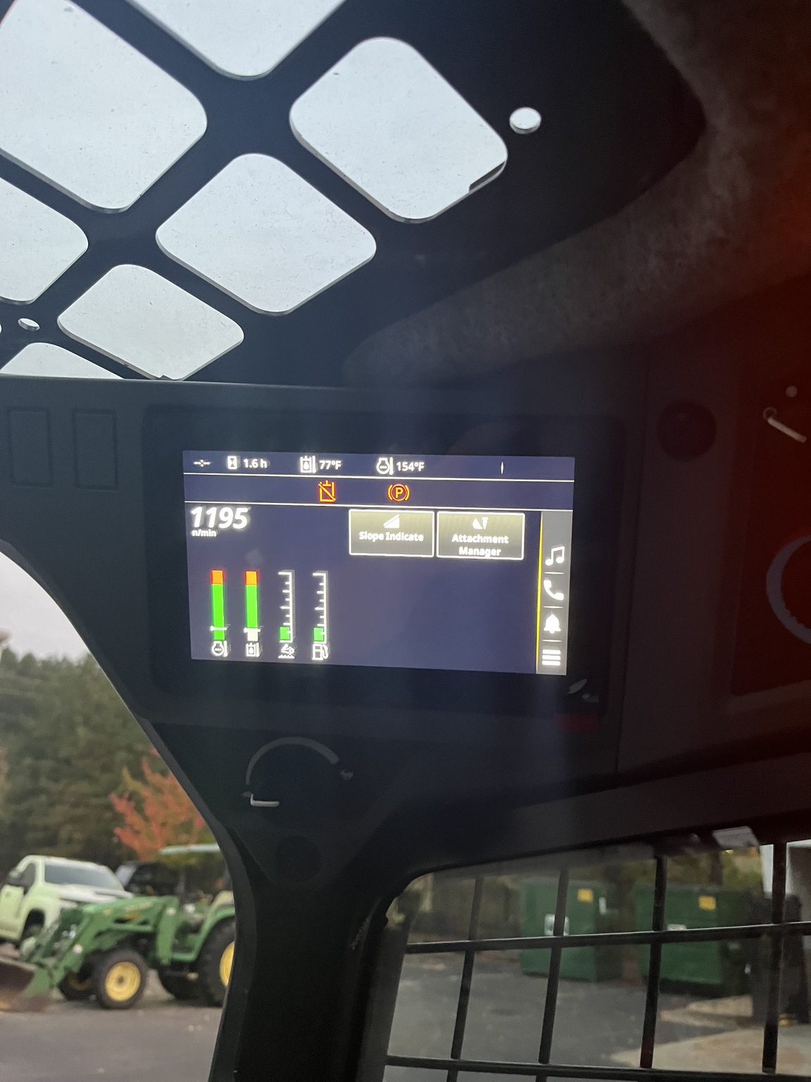 John Deere 335 P Image 8