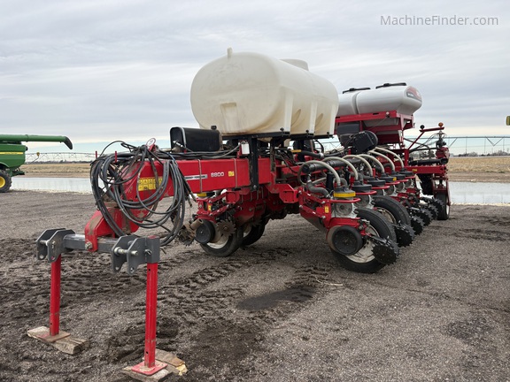 2012 White 8816 | Planters: Drawn | MachineFinder