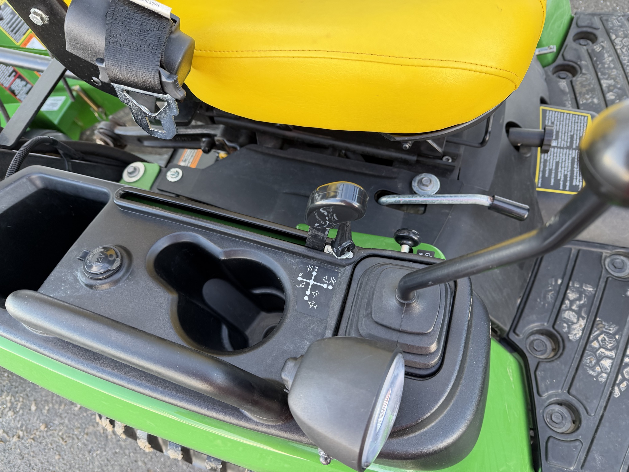 2020 John Deere 1025R Image 11