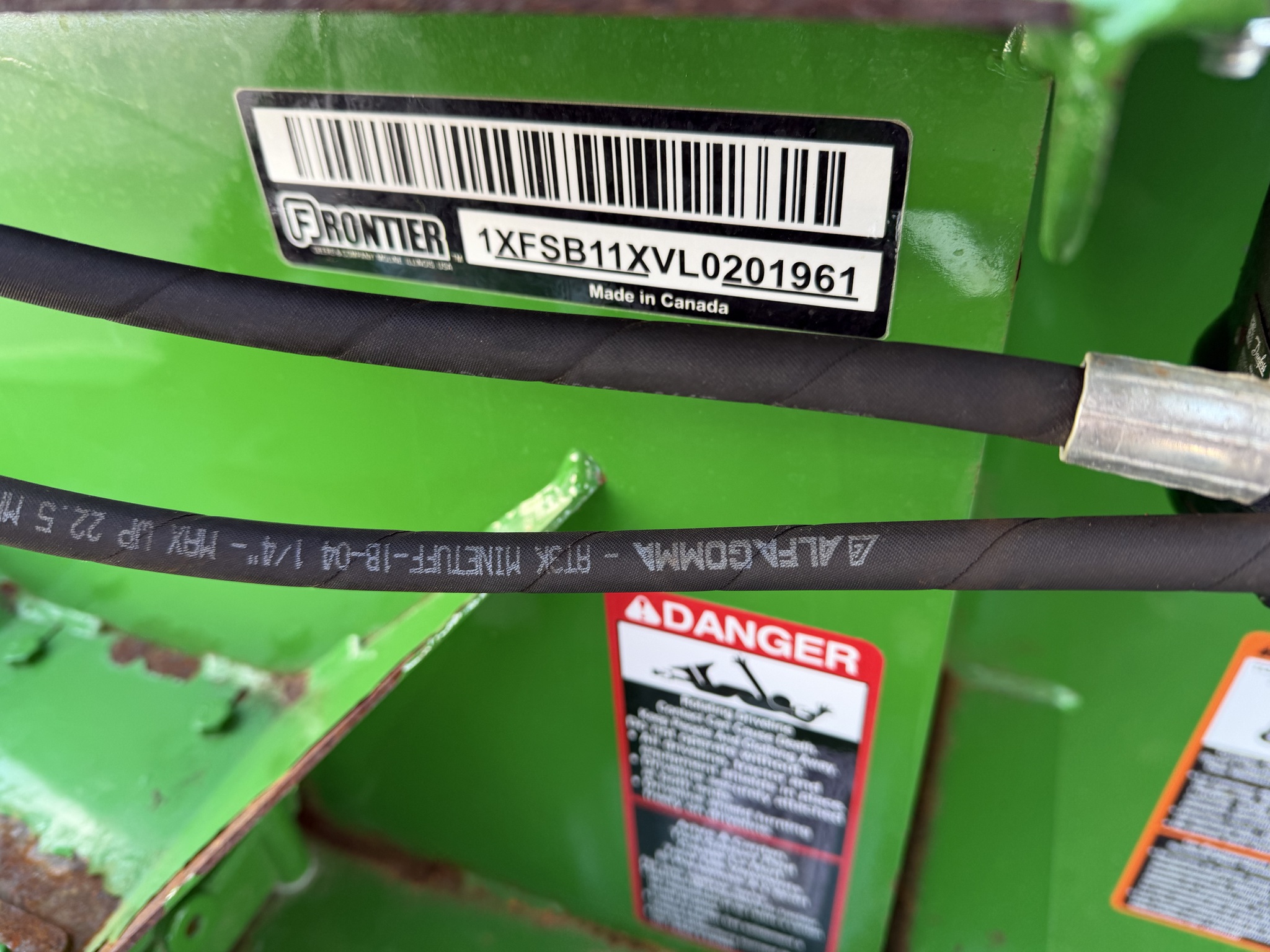 2020 John Deere 1025R Image 13