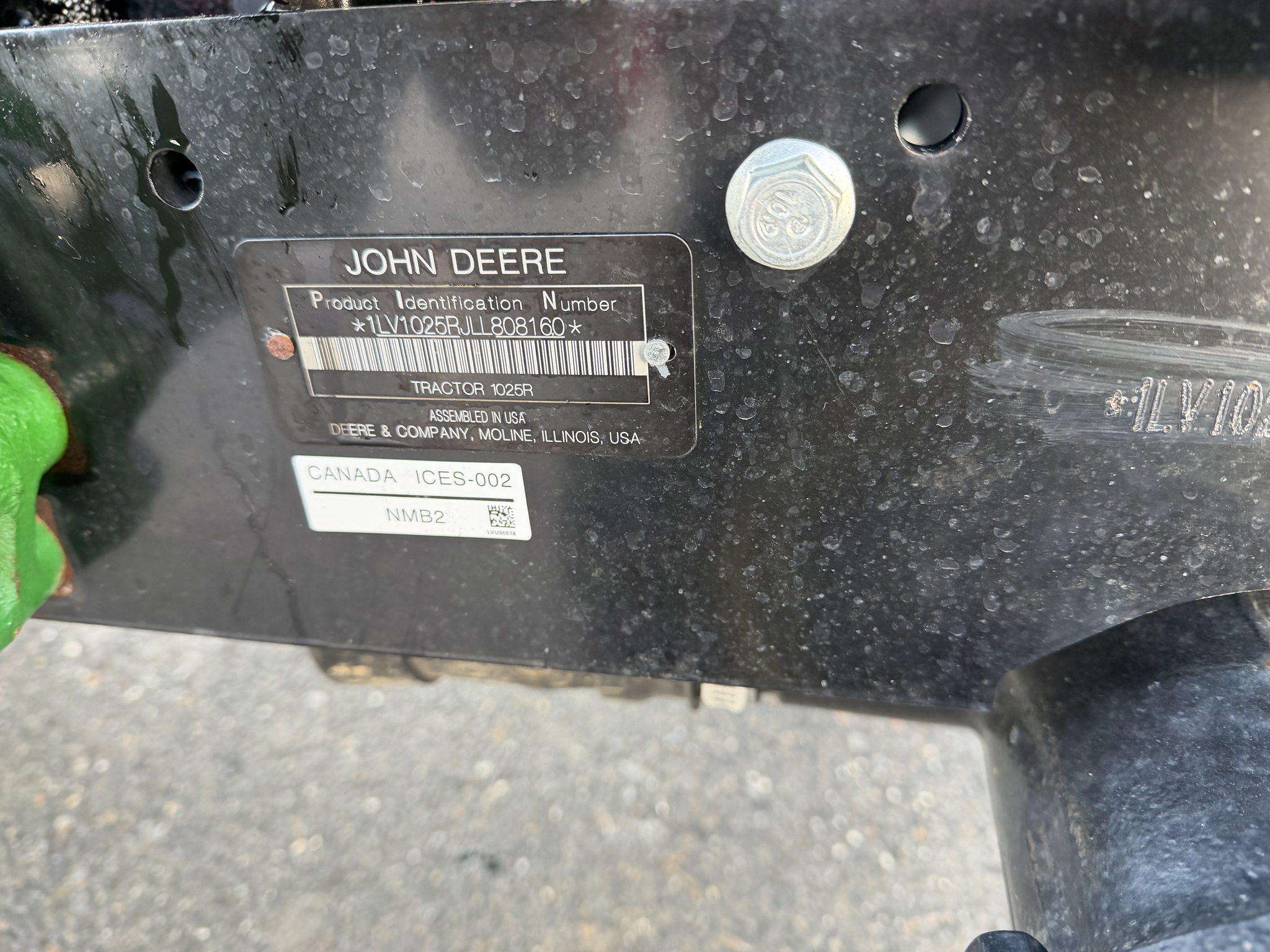 2020 John Deere 1025R Image 12